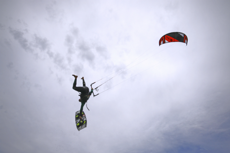 Peterlynn kiteboarding online
