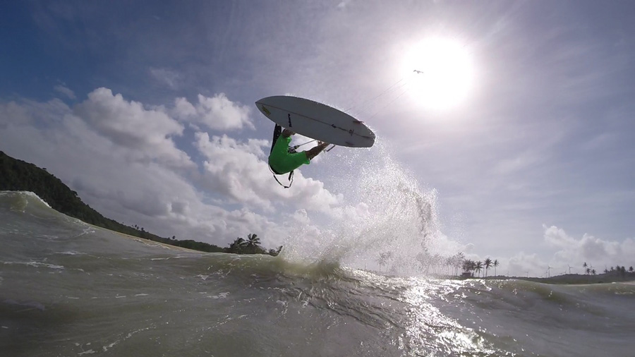 back roll sunny - PASSEIO: A family kitesurf trip