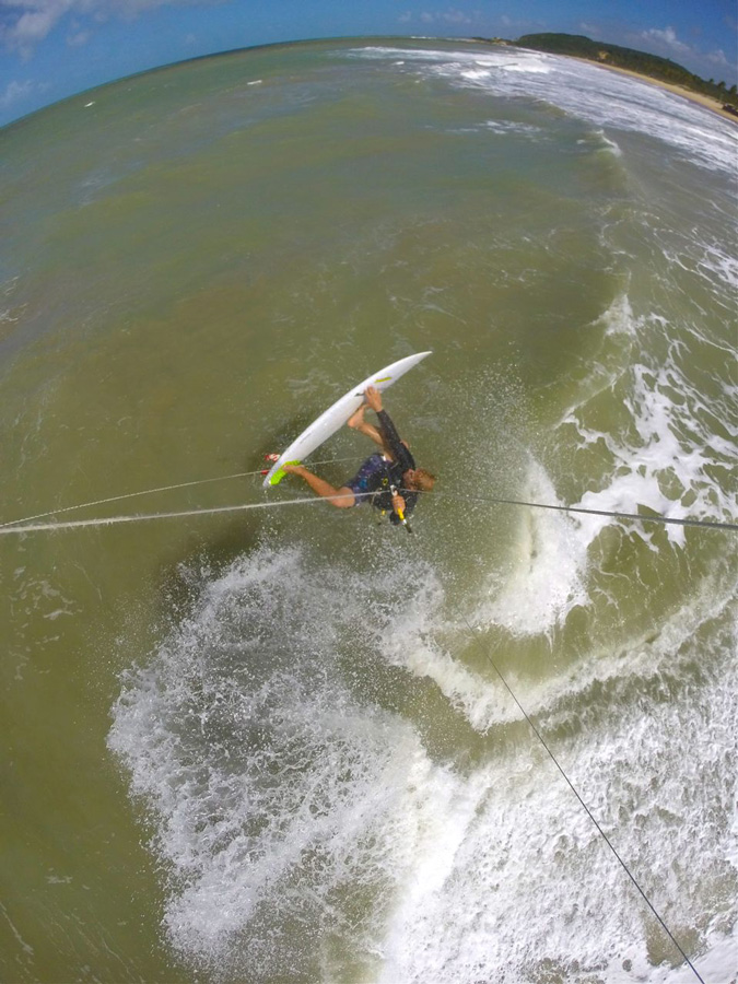 fly - PASSEIO: A family kitesurf trip