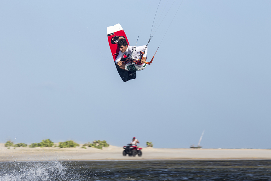 POISON ALEX 11 - Alex Neto joins RRD International Kitesurf Team