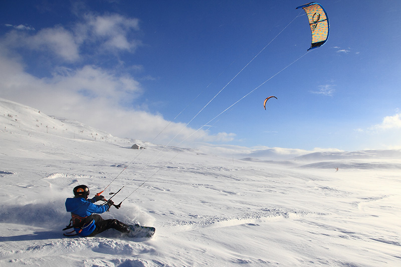 IMG 3078 - CLOSED ROADS - A Norwegian snowkite adventure