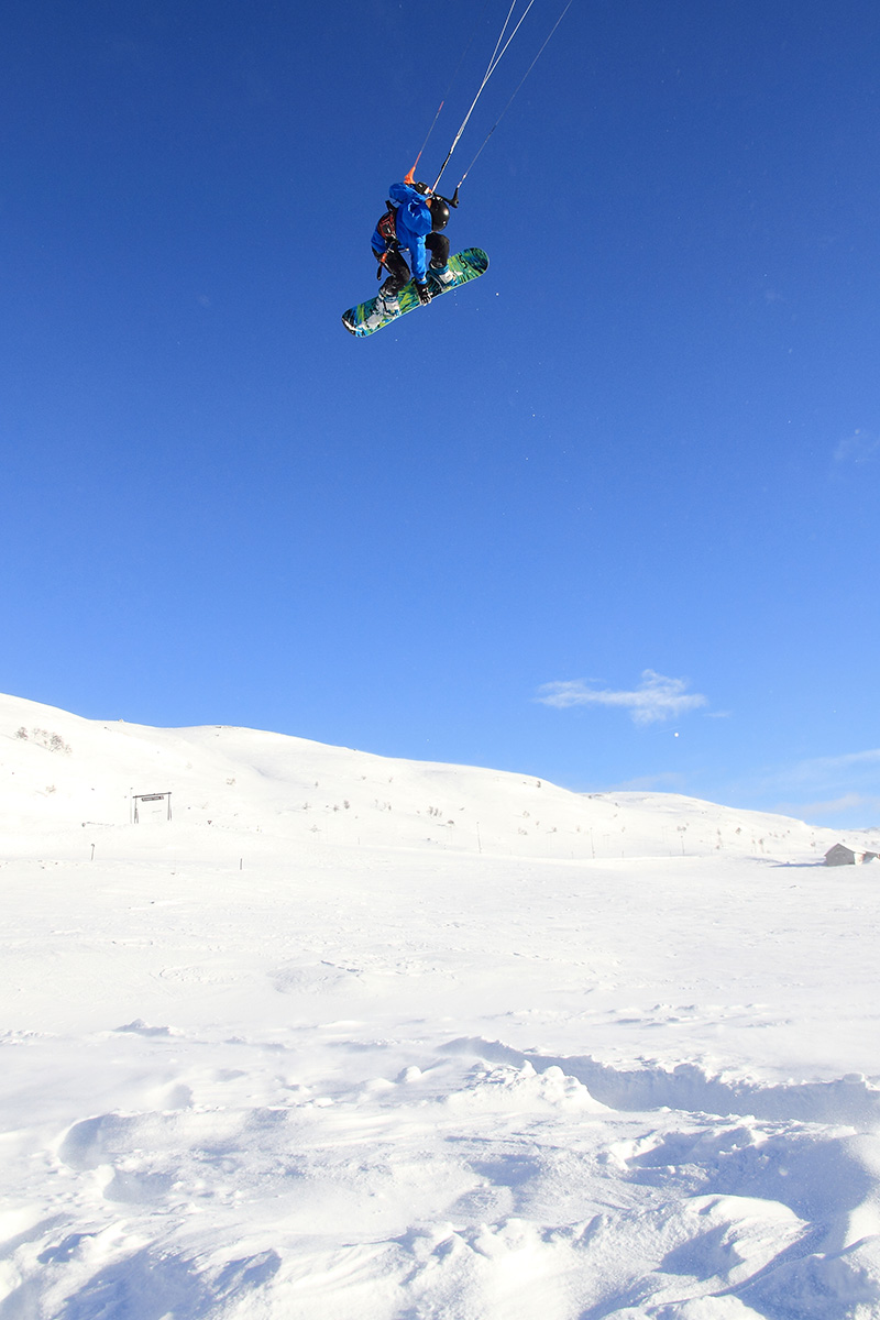 IMG 3353 - CLOSED ROADS - A Norwegian snowkite adventure