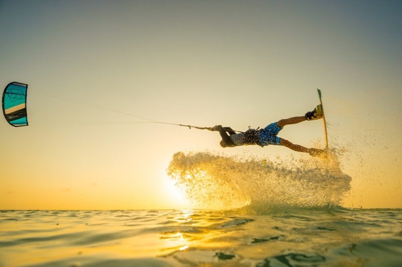 Peter Lynn Kiteboarding Aruba Zout Fotografie 90 van 383Fishermanshuts 797x530 - Escape to Aruba with Peter Lynn Kiteboarding