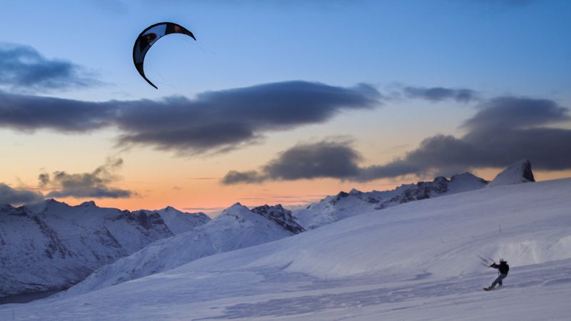 Hans Henrik kite 7865 1 800x450 - Arctic Winter - Hans-Henrik Grøn in Norway