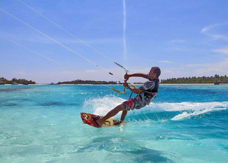 Kite surfing anantara maldives - Great flat water lagoons to learn to kitesurf