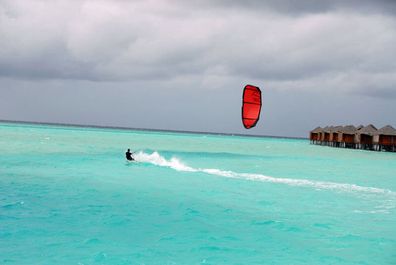 maldives anantara lagoon kitesurf - Kitesurfing holidays for the whole family