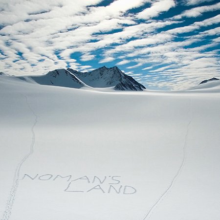 No Mans Land Antarctica Sky Johannes Aitzetmüller 450x450 - NO MAN'S LAND: EXPEDITION ANTARCTICA