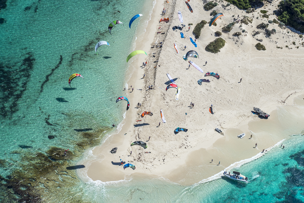 PN171210L2L 132 - The Red Bull Lighthouse to Leighton from Rottnest Island race is back!