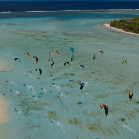 Cooks Forrest Dein1 450x450 - Kiteboarding in Paradise