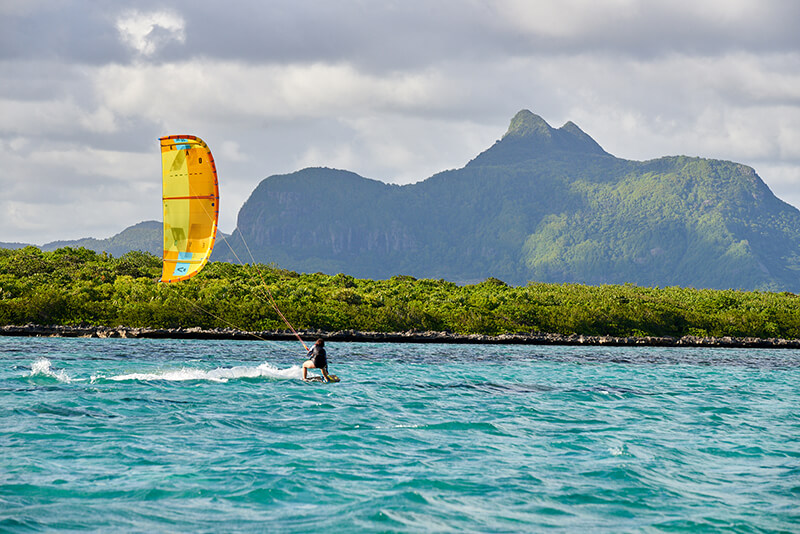 Choose Mauritius... 252 SK DOWNWIND - Choose Mauritius...