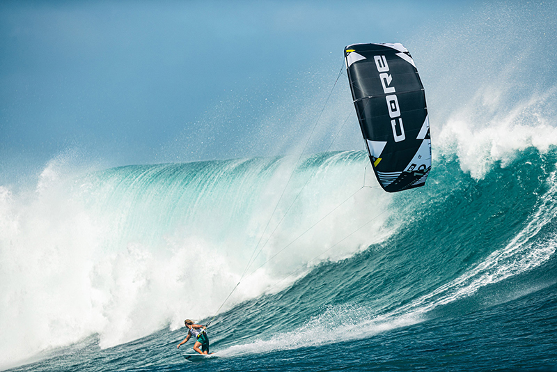 CORE SECTION 3 CORE Kiteboarding Section 3 LW TBX19951 1600 RGB Thomas Burblies - CORE SECTION 3