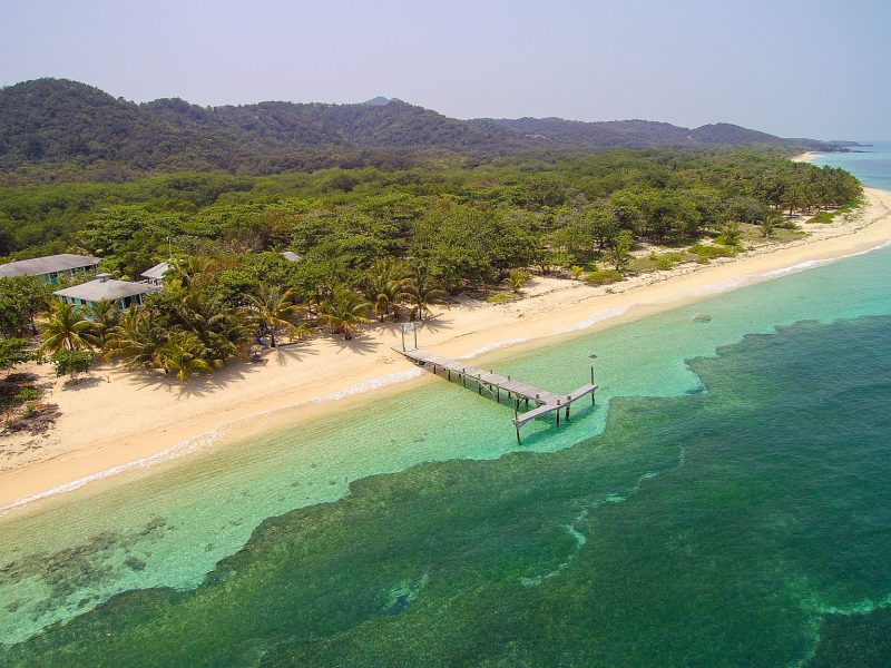 CBL Arial 00056 800x600 - Kitesurf Roatan & Camp Bay Lodge - Honduras