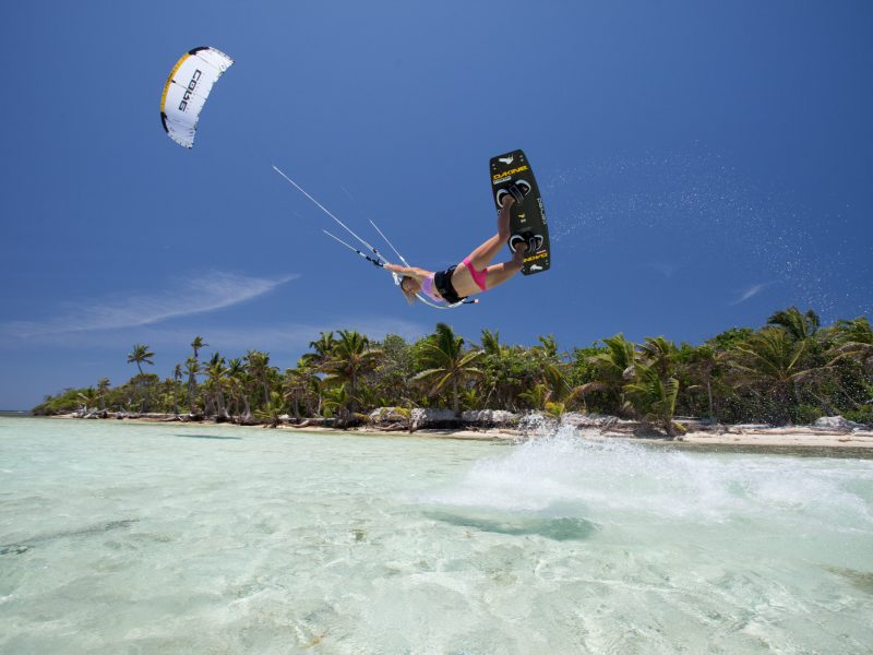 IMG 9011 800x600 - Kitesurf Roatan & Camp Bay Lodge - Honduras