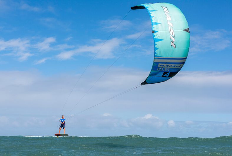 S25KB Action Boxer Hover KiteFoil TimWalsh FishBowlDiaries PAV1677 HiRes RGB 787x530 - Naish introduces the new S25 Kite Line