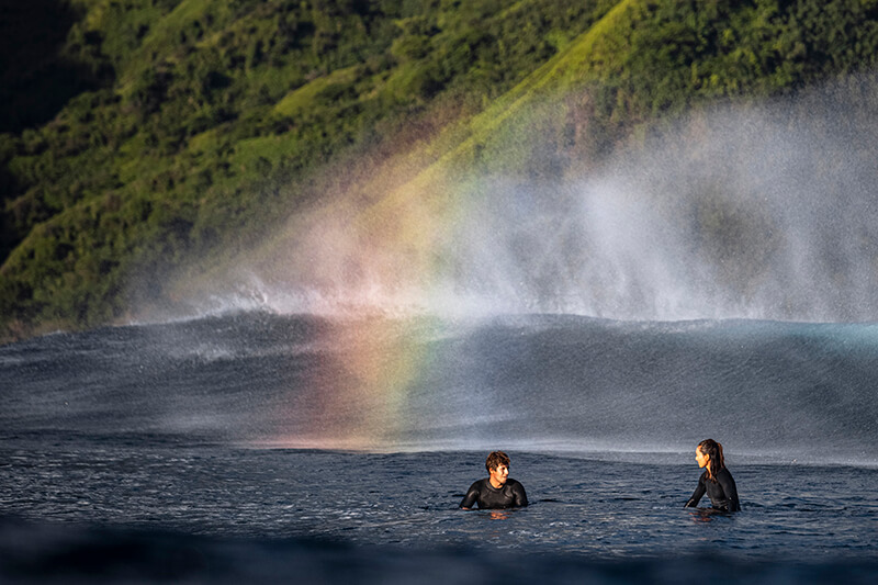 moona and keahi 6783 201013 Ryan Chachi Craig - Tucked Away in Tahiti