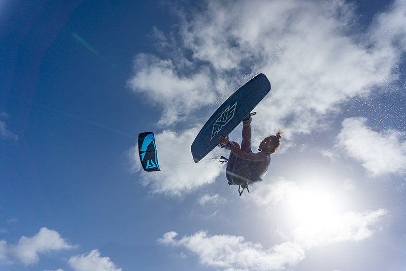 Local hero Christiaan Zweers trowing some tricks shot by Arnaud Plas Fly Media Productions - Yndeleau - Kiting and sailing the world - Bonaire