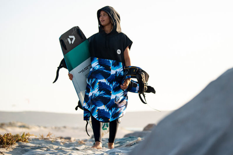 ION poncho 795x530 - ION‘s Ambient Sea Capsule Collection