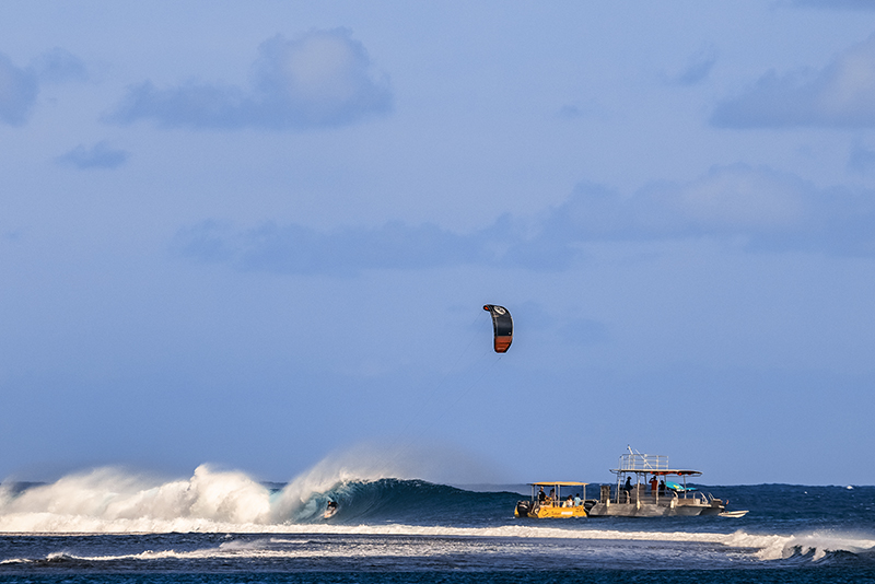 Keahi Dmosqueira  MOS1901 July 16 2021 - Chasing Waves