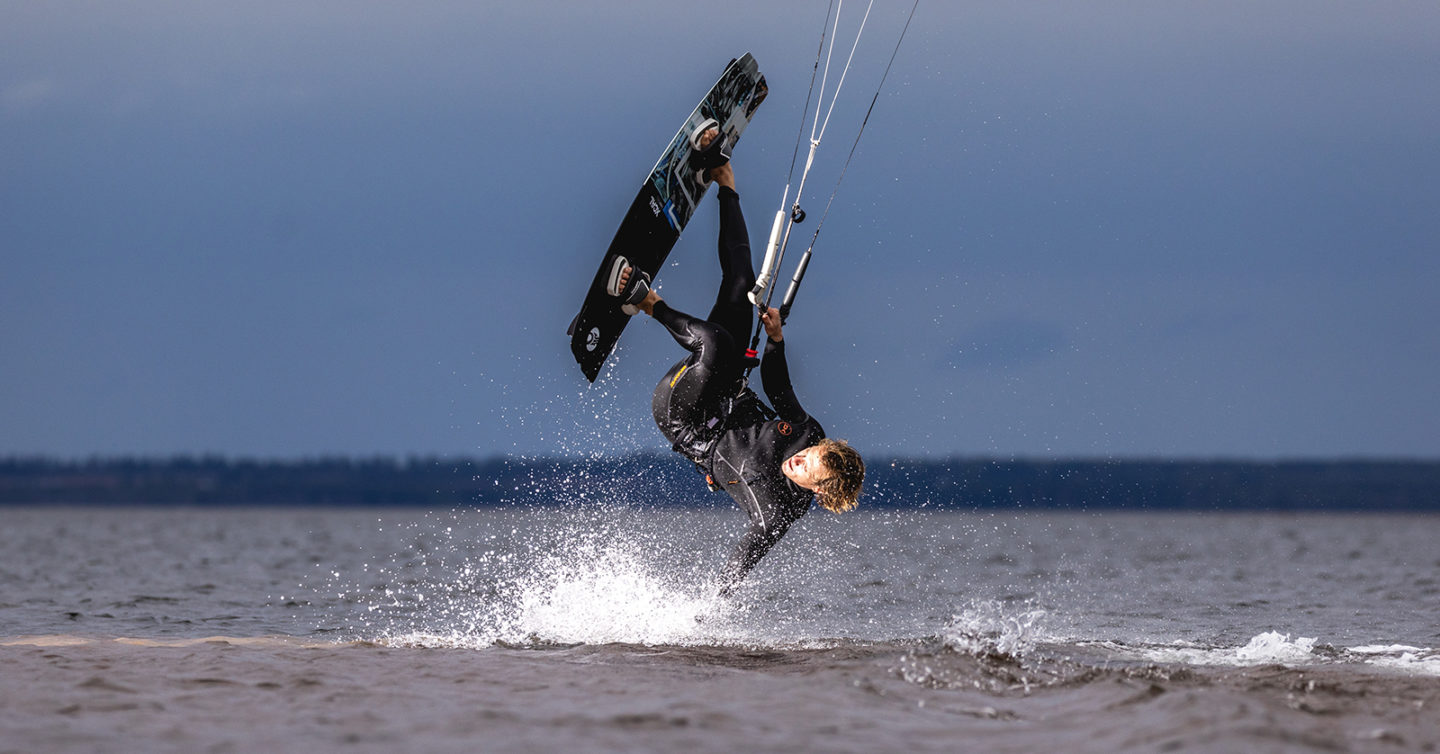 TheKiteMag Cabrinha03 Xcal Carbon 4 1440x754 - CABRINHA 03