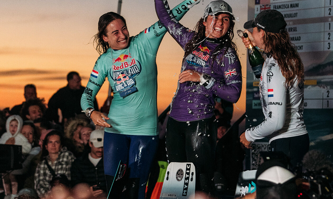 TheKiteMag 62 TANGLED LINES LEGENDS Zara Hoogenraad 1 1260x754 - TANGLED LINES LEGENDS: Zara Hoogenraad