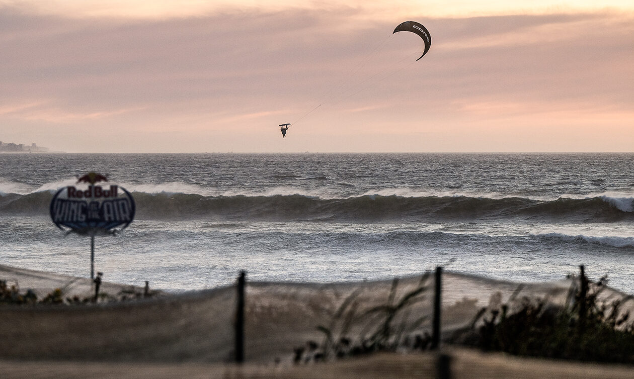 TheKiteMag 62 TANGLED LINES LEGENDS Zara Hoogenraad 14 1260x754 - TANGLED LINES LEGENDS: Zara Hoogenraad