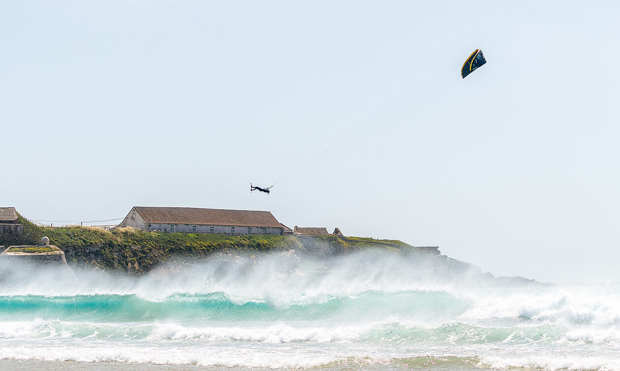 TheKiteMag 62 TANGLED LINES LEGENDS Zara Hoogenraad 7 1260x754 - TANGLED LINES LEGENDS: Zara Hoogenraad