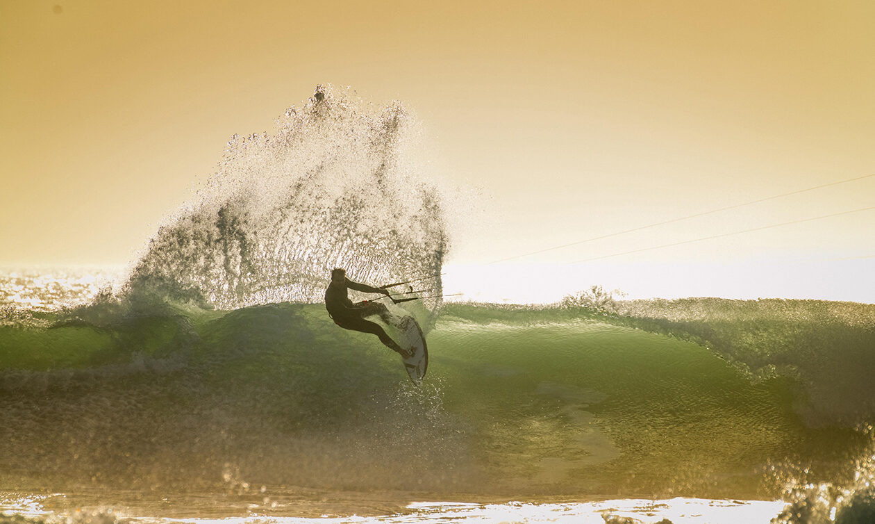 TheKiteMag 65 Waves Between Us RRD Carl Ferreira 10 1260x754 - Waves Between Us