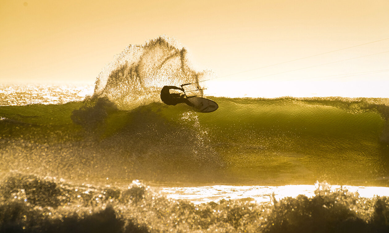 TheKiteMag 65 Waves Between Us RRD Carl Ferreira 11 1260x754 - Waves Between Us