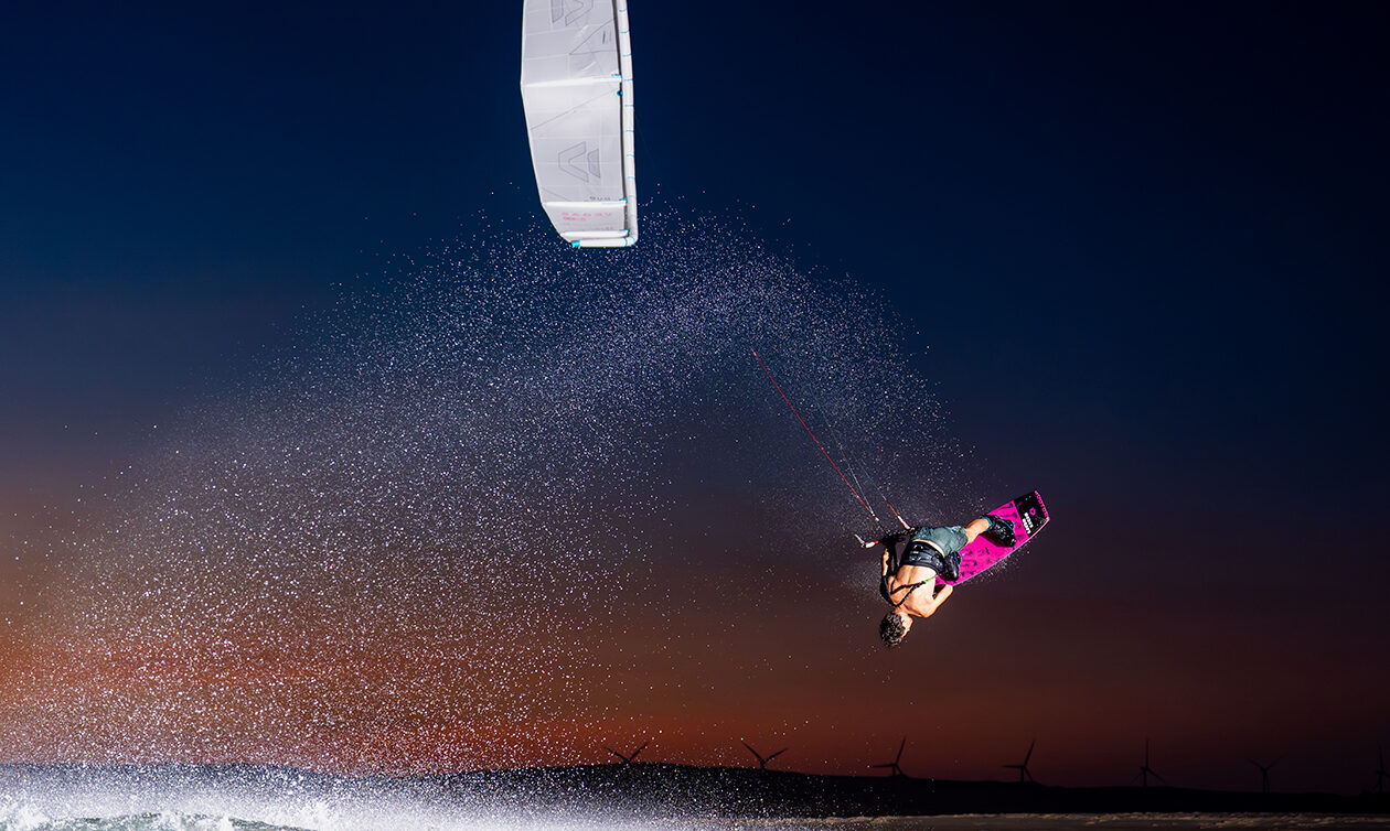 TheKiteMag 66 Over the Moon Duotone 14 1260x754 - Over the Moon