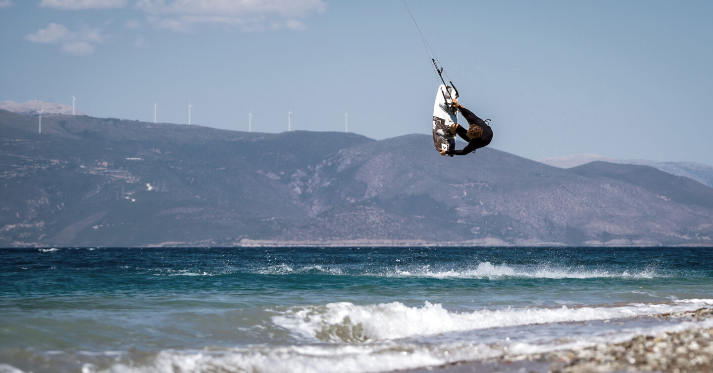 AIRUSH 100 PERCENT FREESTYLE GREECE KITEBOARDING 16by9 5 1440x754 - Airush Razor v11